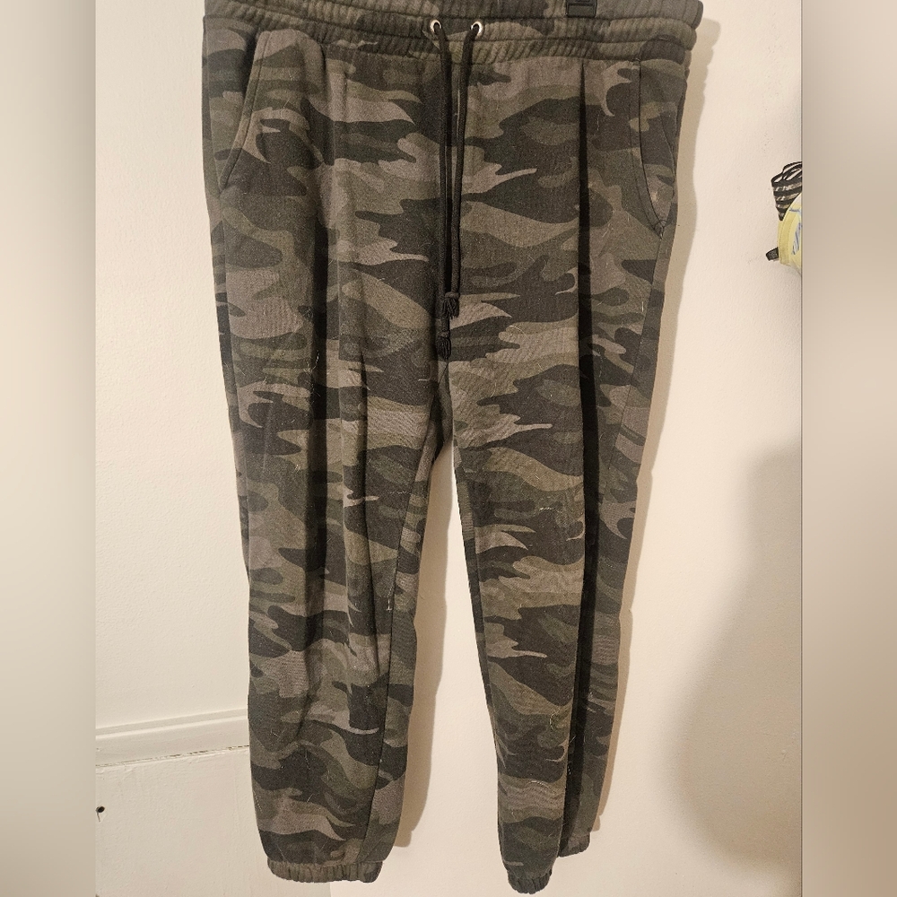 Wild Fable Green Camouflage Joggers
